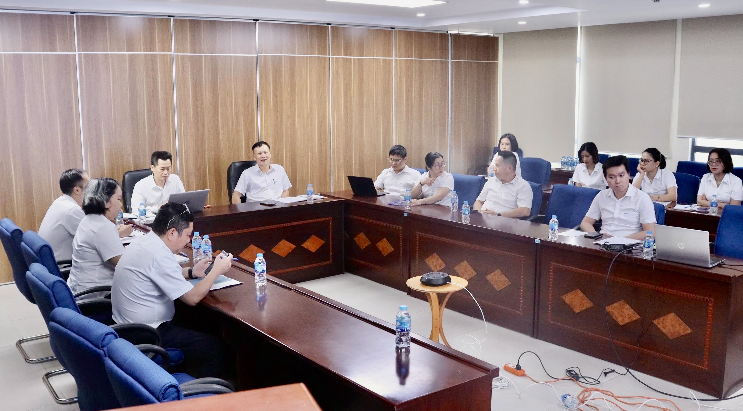 ảnh 1_Đối thoại ATVSLĐ(1)